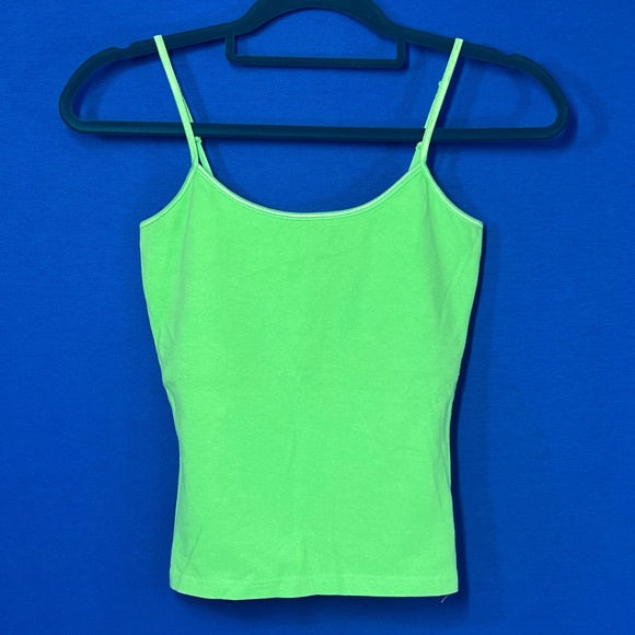 Simply ...by e Tops - 🔥2/$10 |•SIMPLY...BY E•| Green Stretch Built In Bra Tank Top